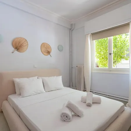 New Renovated Cosy In Koukaki